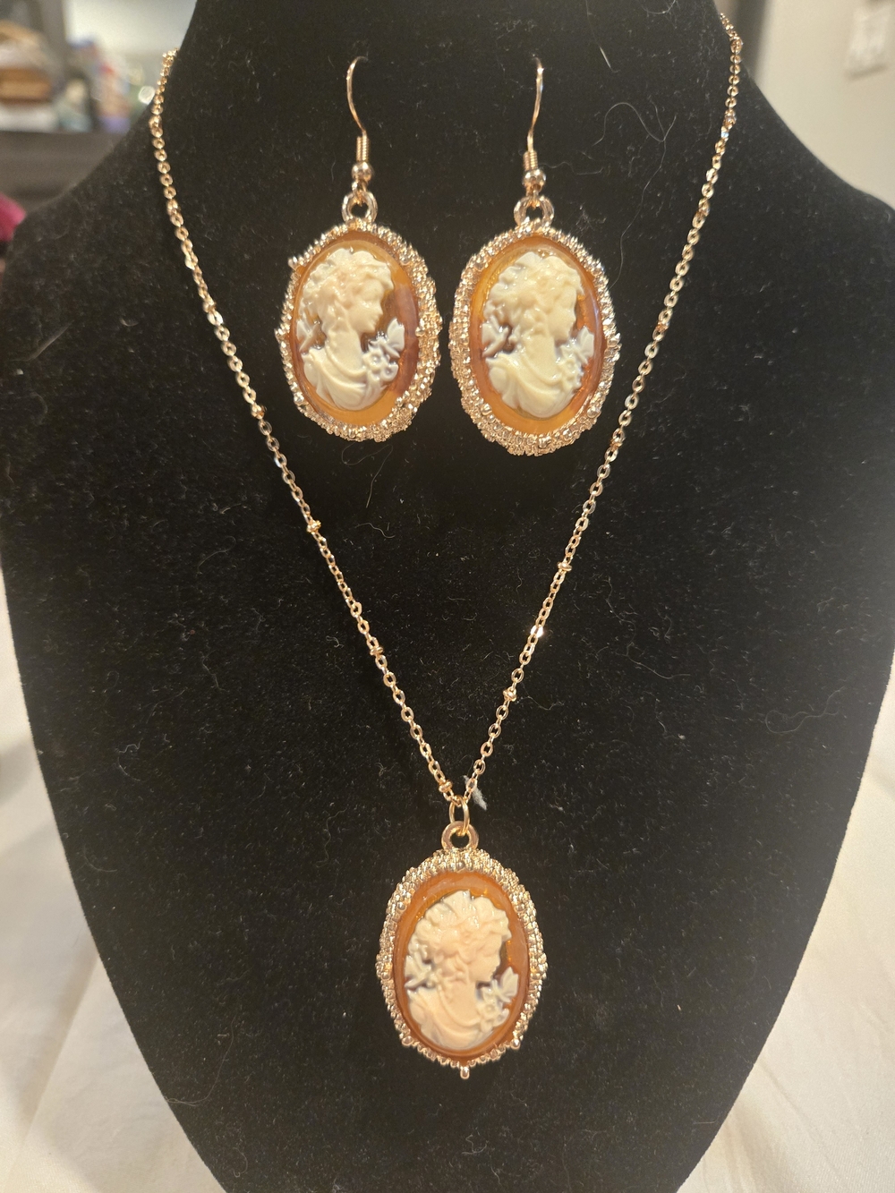 Gold-Tone Cream Cameo Necklace and Earring Set